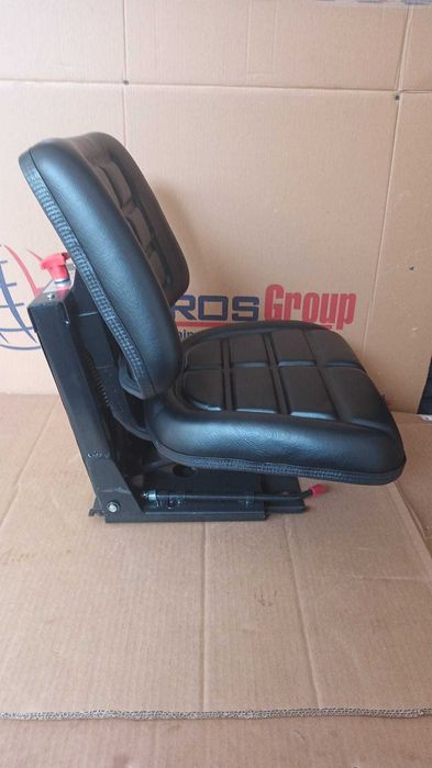 Scaun universal cu reglaj si amortizor pentru tractor
