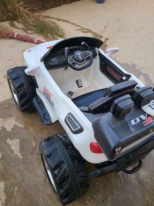 Bollar uchun Mashina HUMMER