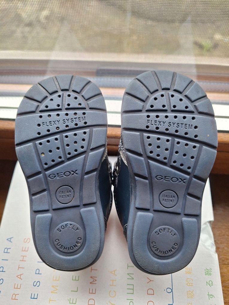 Pantofi Geox  marimea 21