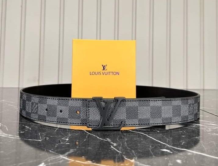 Set 3 articole crossbody Louis Vuitton, new model unisex,saculet, etic