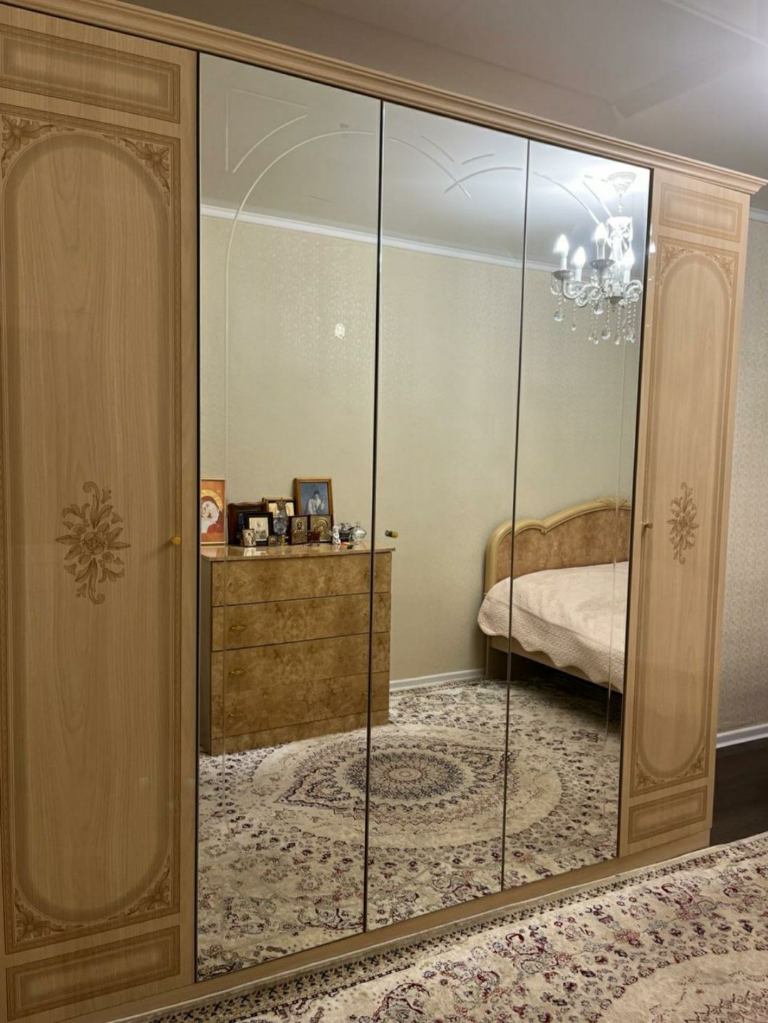 Продам шкаф в спальню ,прихожую