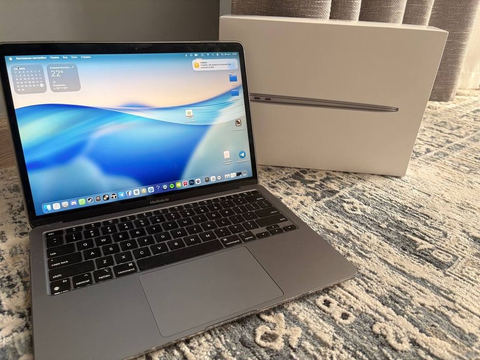 MacBook Air M1 13-inch