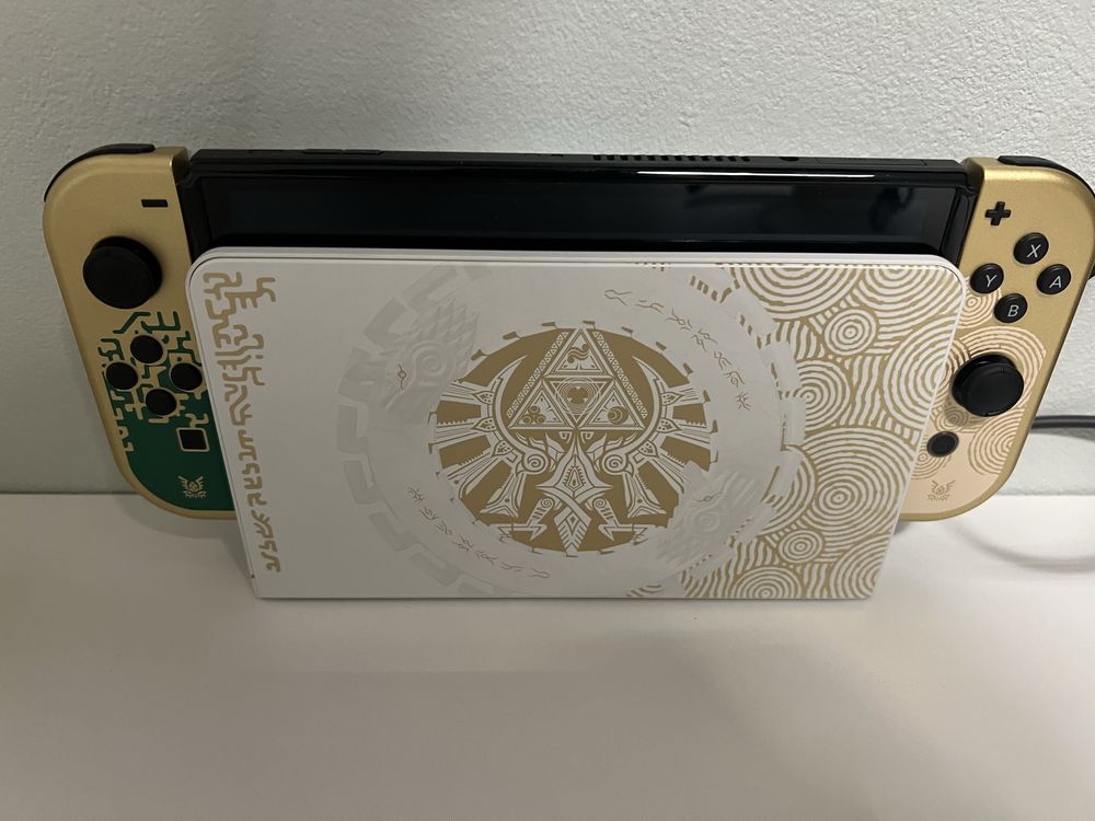 Nintendo switch oled 256 legend of zelda