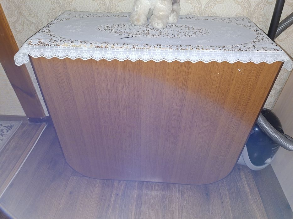 Стол  книжка на колесах