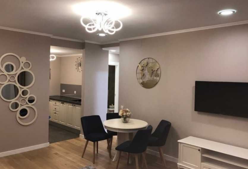 Дава се под наем Двустаен апартамент в Пловдив, Център - 65 кв.м за 280.5 € - Снимка #1