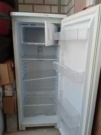 Холодильник средний