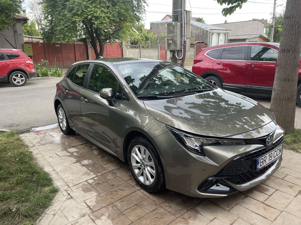 Toyota Corolla Hatchback Hybrid nou nouta