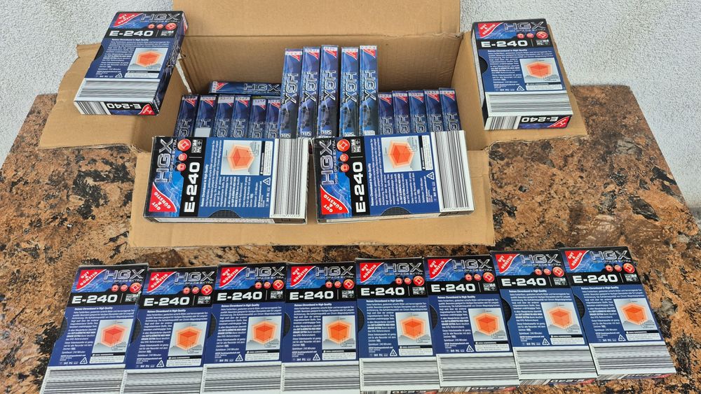 Vând Lot 14 casete video VHS originale marca Edeka HGX,de 240 minute