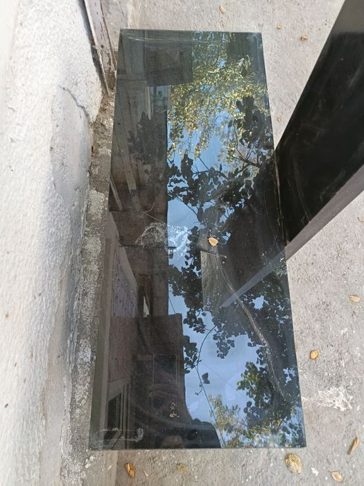 Televizor podstavka 300.000