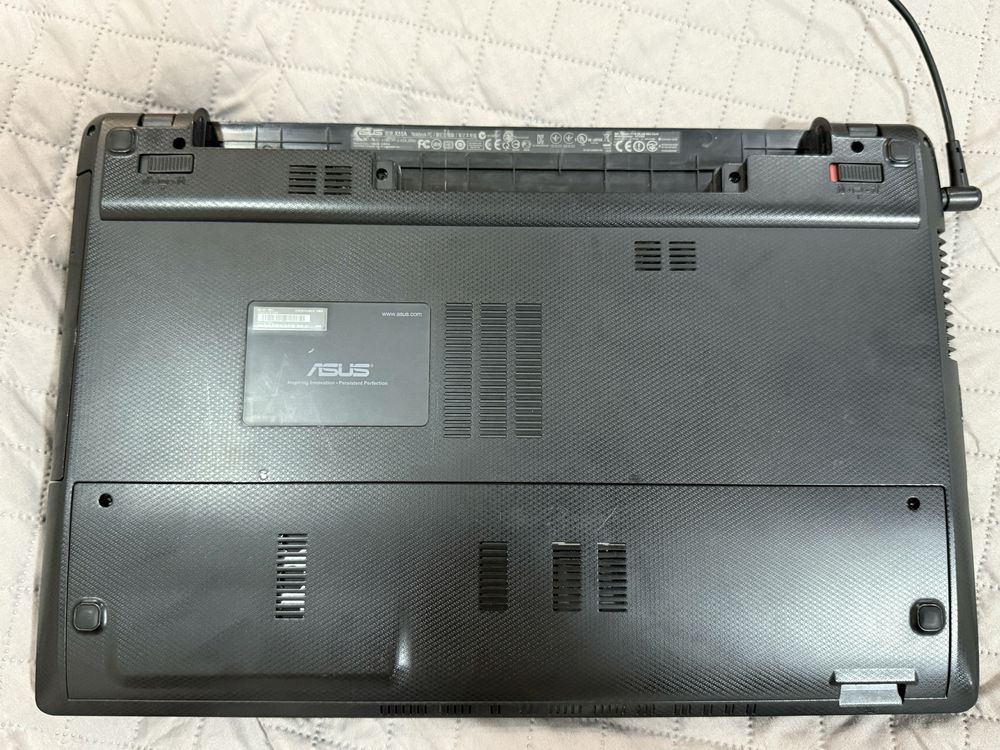 Лаптоп Asus