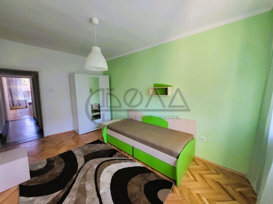 Дава се под наем Тристаен апартамент в София, Изток - 90 кв.м за 780 € - Снимка #6