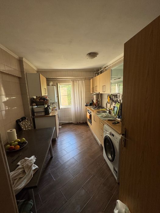 VÂNZARE apartament 4 camere, 92mp, Decomandat, Petre Ispirescu 31
