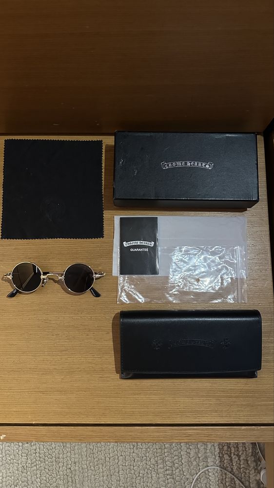Продава се оригинални слънчеви очила Chrome Hearts “Moist”