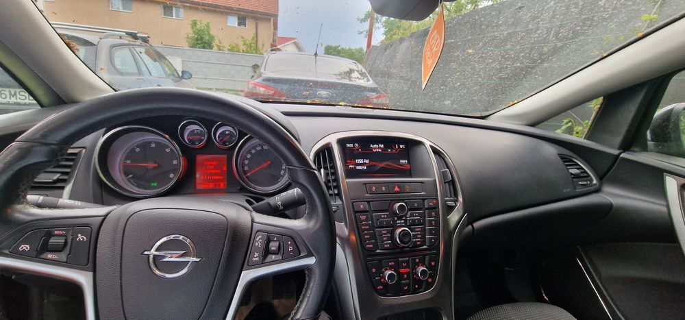 Se vinde Opel astra J