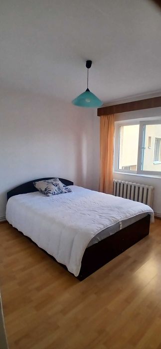 apartament 3 camere lenin etaj 2