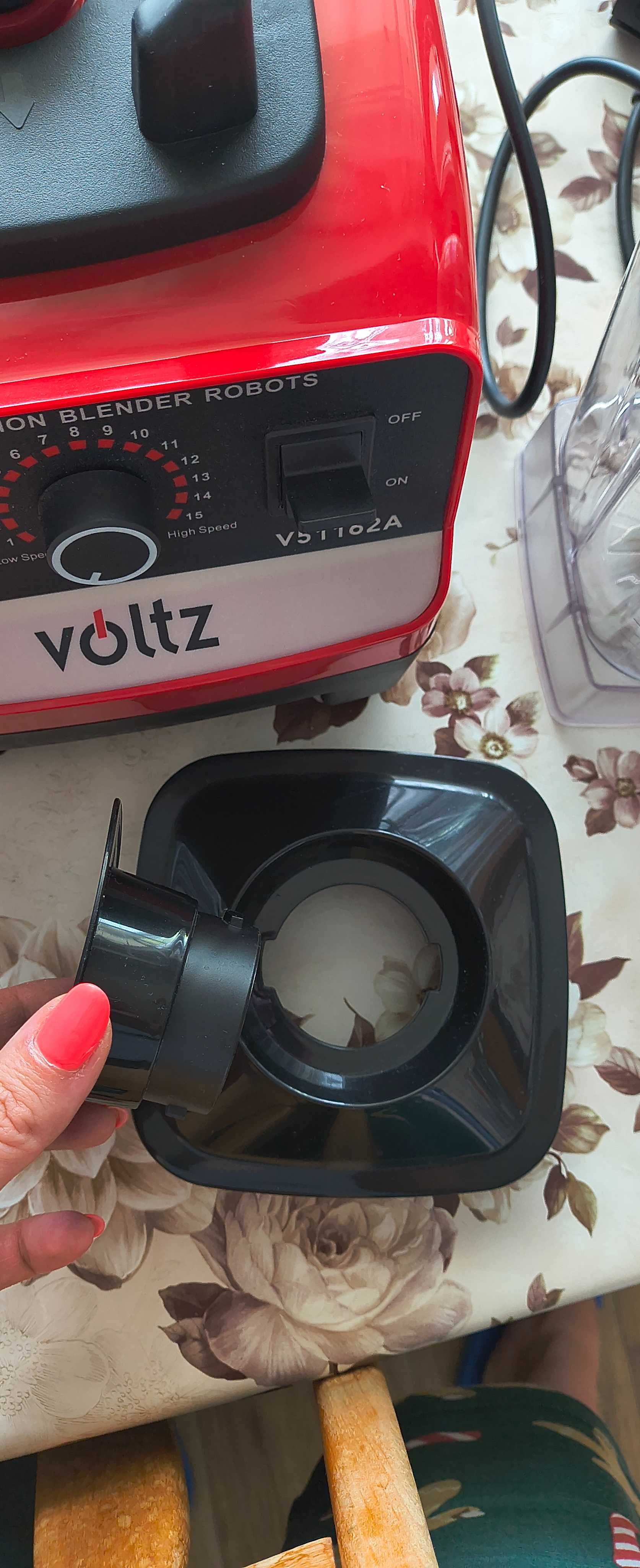Блендер VOLTZ 1000 W с 2 л кана