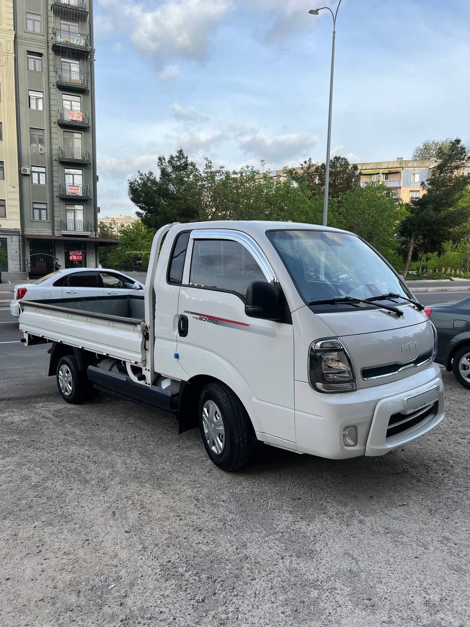 Kia Bongo sotiladi,xolati yaxshi.(Киа Бонго)