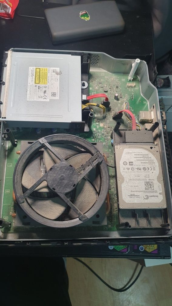 REPAR laptopuri,PC-uri, PS4 si XBOX. Fac si build-uri