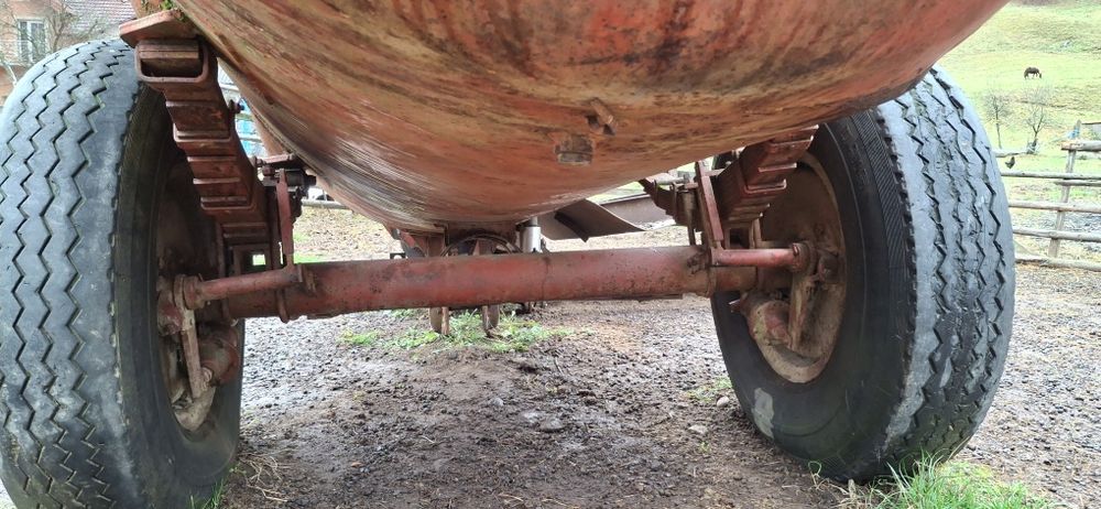 Vând sau dezmembrez cisternă