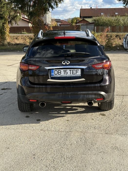 Infiniti fx30d full options