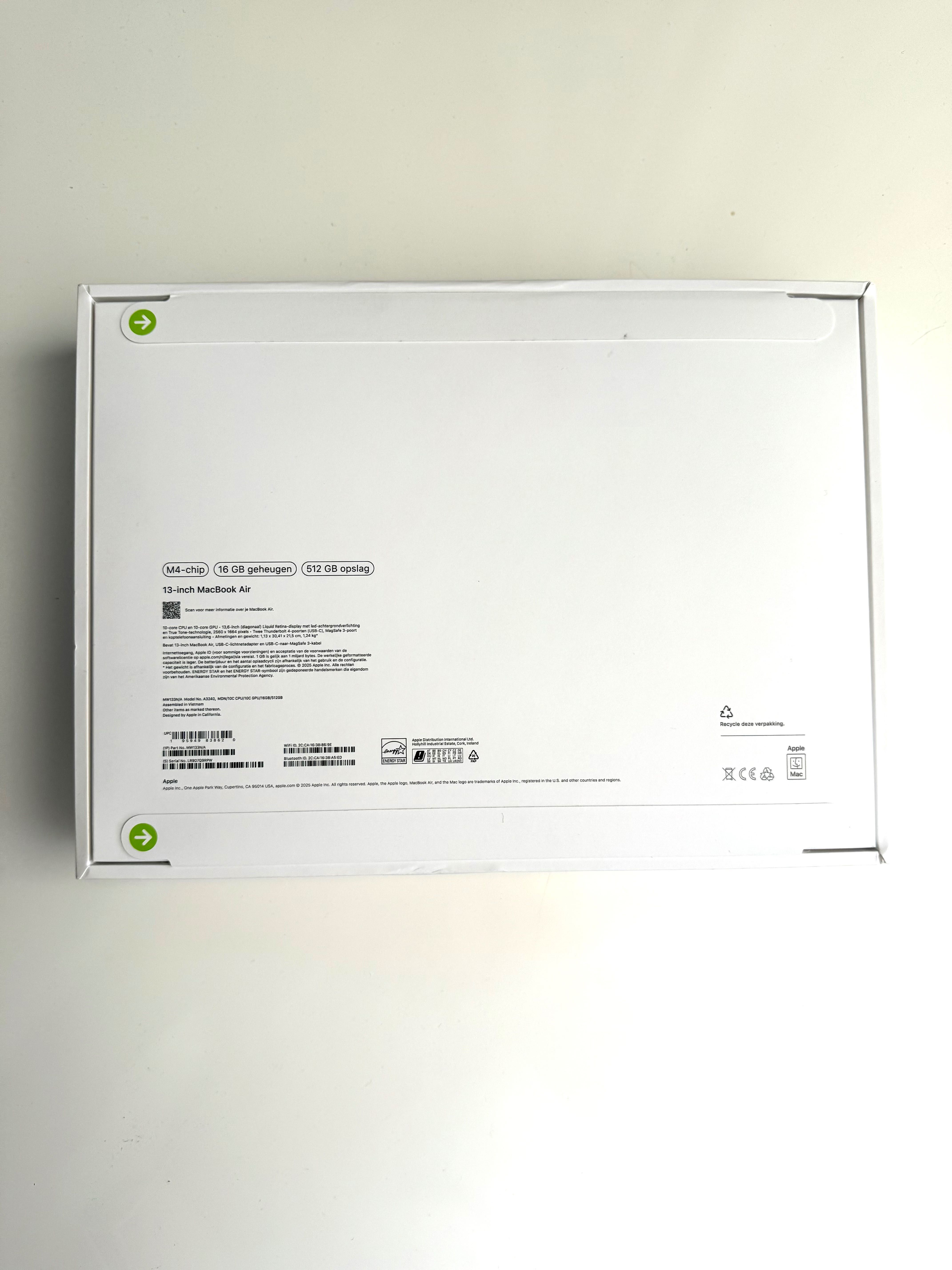 MacBook Air 13" M4 10 CPU /10 GPU 
16GB RAM, 512GB/ Гаранция / Фактура