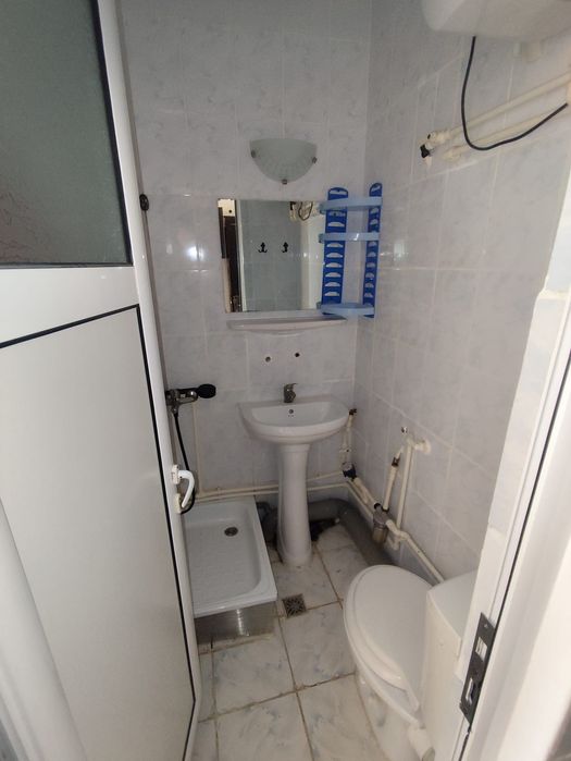 Inchiriez Garsoniera CF. 3 Micro 14 et.4