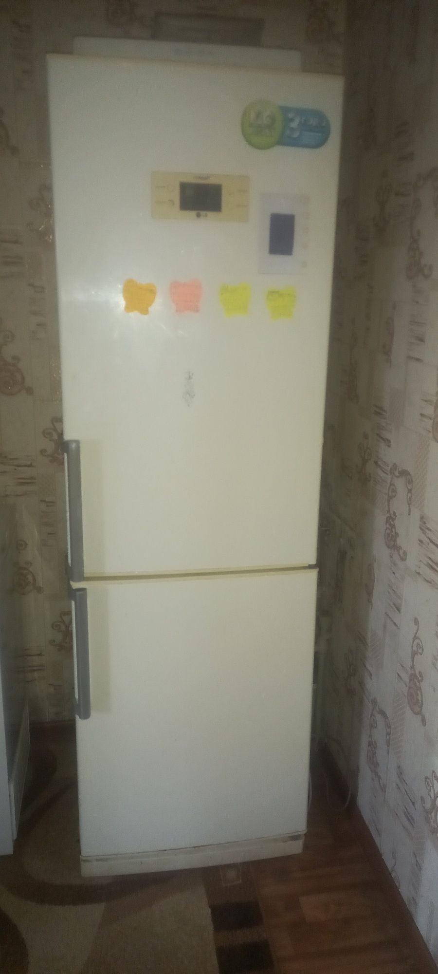 Продам холодильник