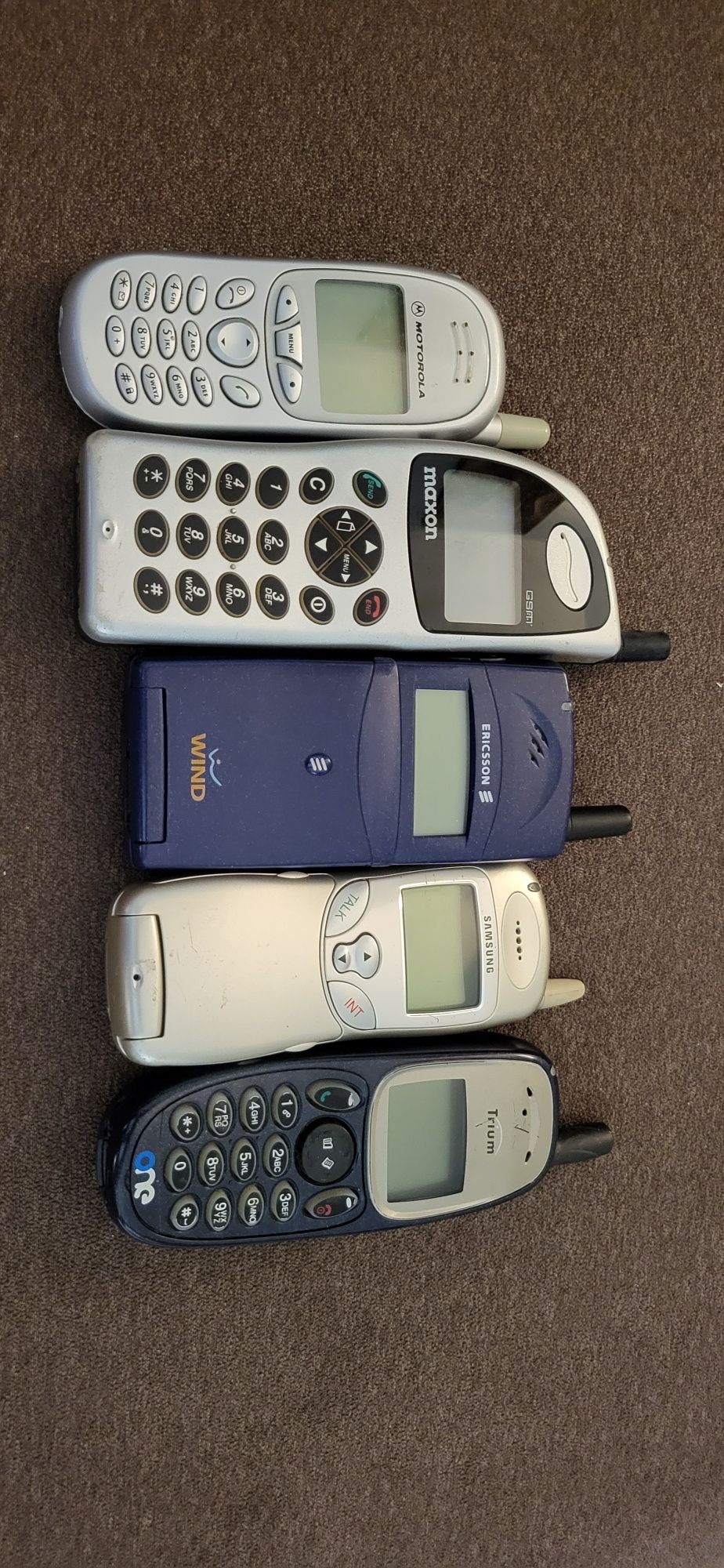 Colectie 5 telefoane vechi functionale Ericsson t18s !