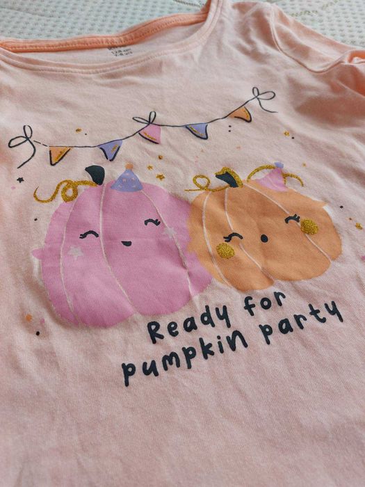 122-128см.Нови Детски блуза и клин