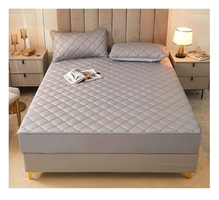 Продам наматрасник на резинке