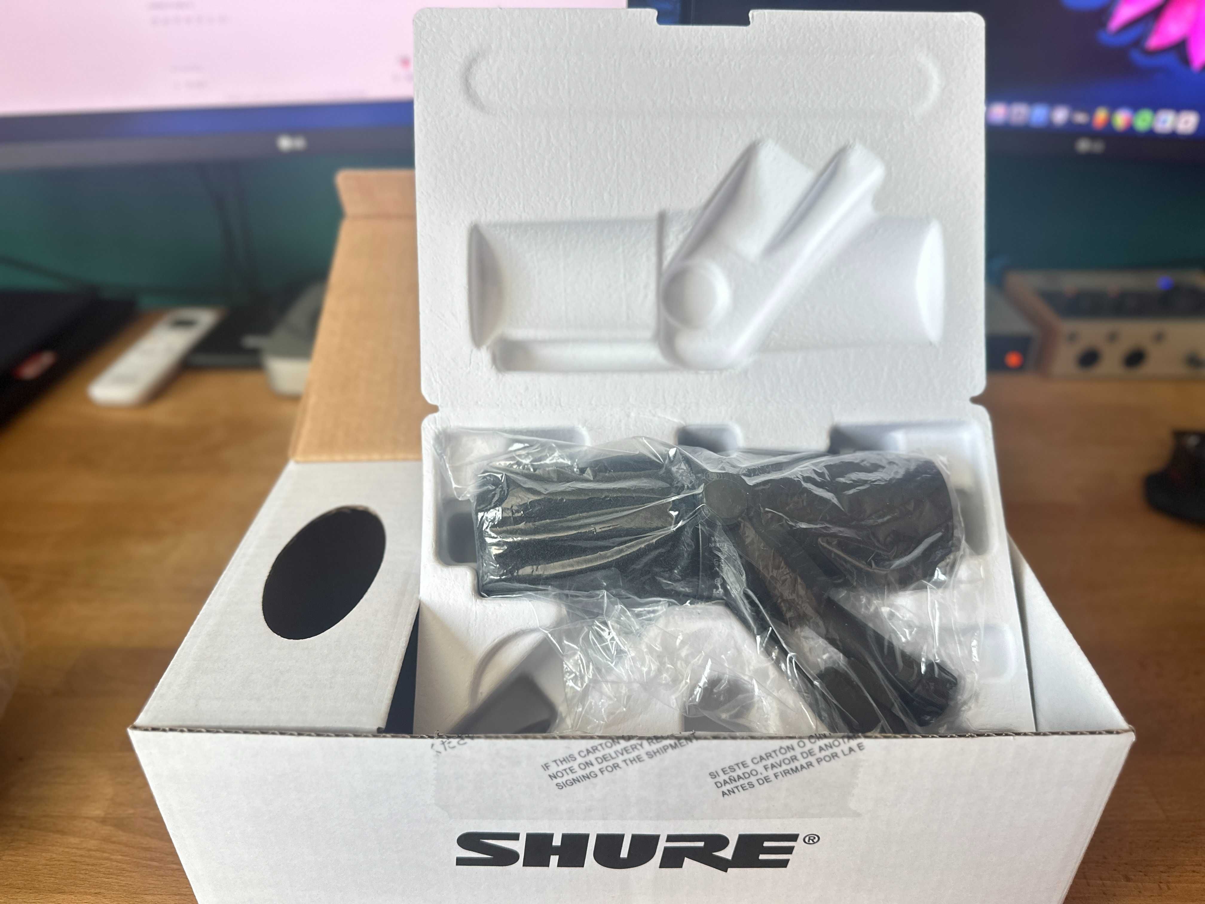 Продавам Микрофон SHURE SM7B