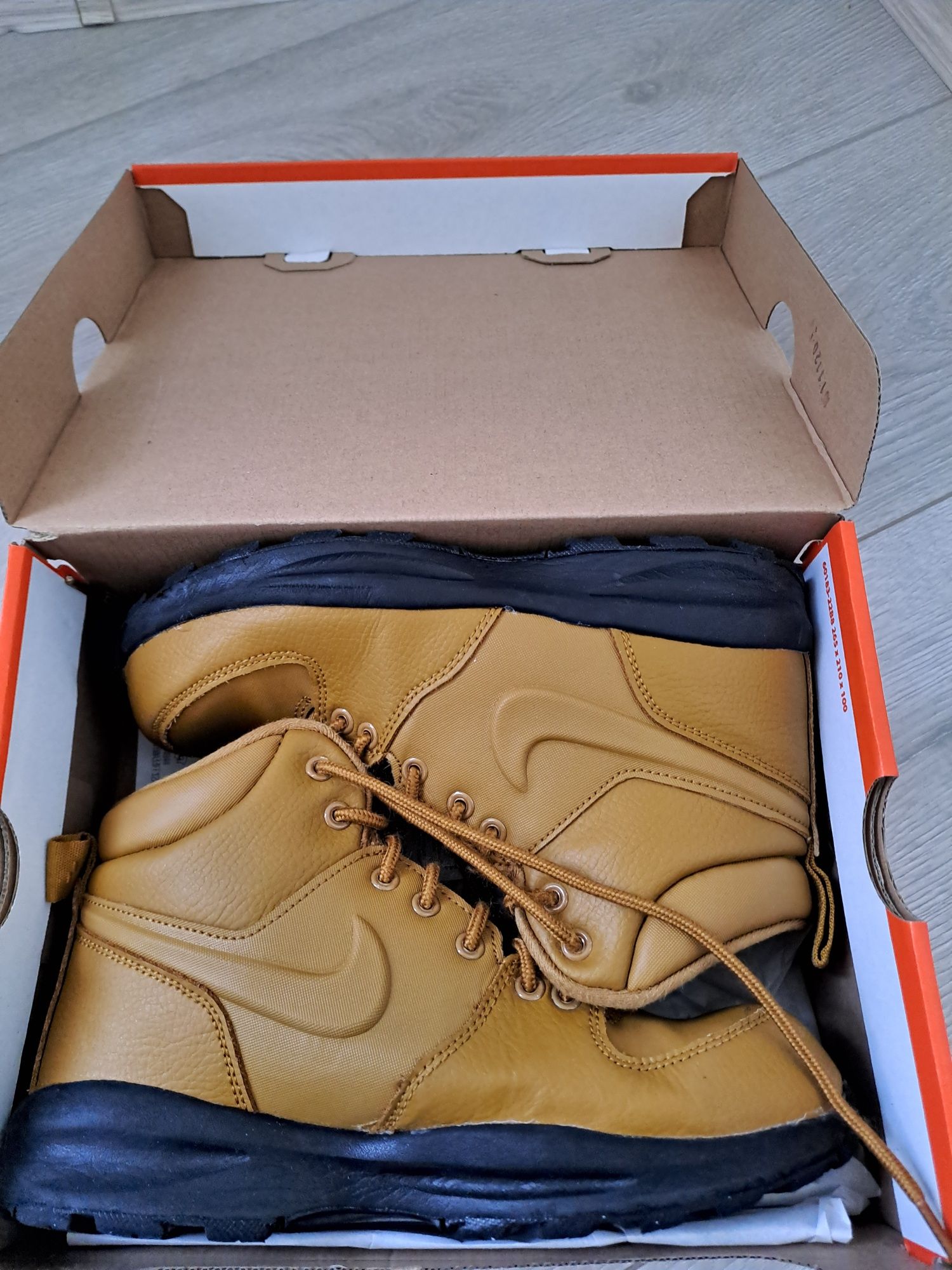 Зимни боти Nike за момче