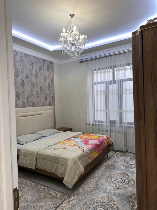 Sergeli hovli sotiladi 2.5 sotiq tayyor yashashga