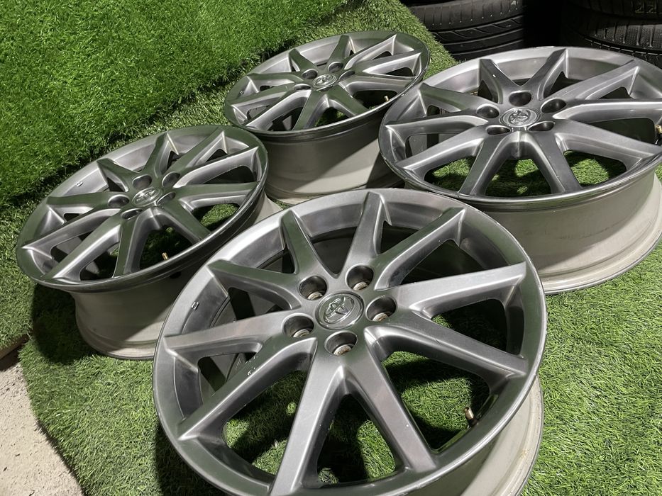 Продам титанки оригинал Toyota R18 5/114.3