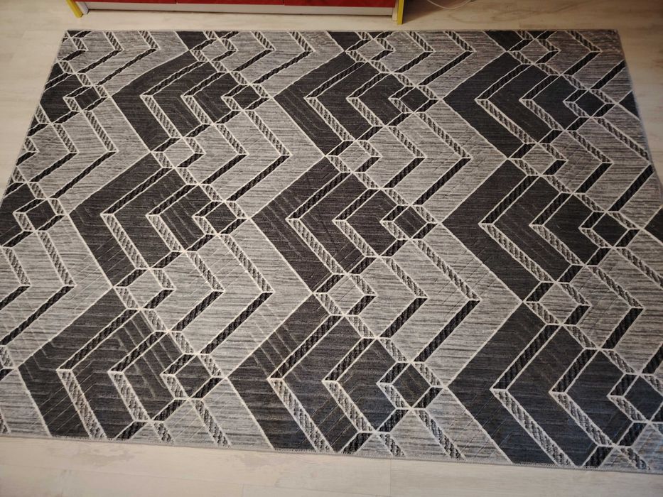 Килими нови, леки и стилни