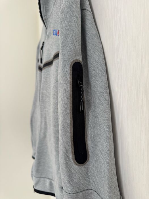 Nike Tech Fleece x FC Barcelona комплект