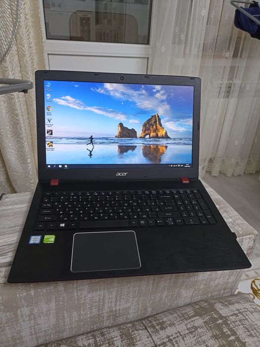 Ноутбук Acer Aspire E5-576, Core i3 7 поколение, видеокарта 2Гб