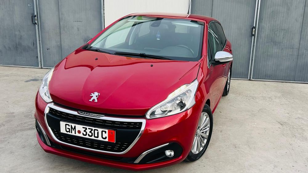 Peugeot 208/2017/xenon