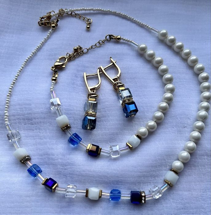 Ассиметричный набор Charly-жемчуг,кристаллы и гематит.