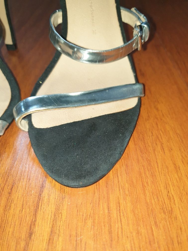 Vand sandale noi Zara cu barete mar 36