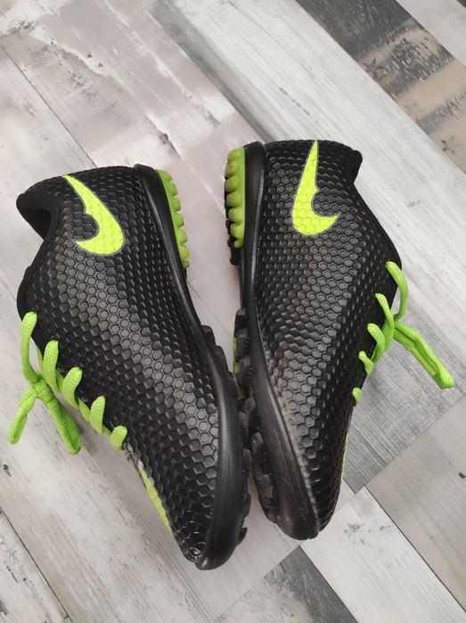 Бутонки за футбол