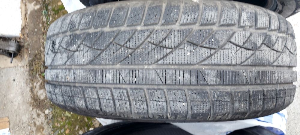 Зимни Гуми 4бр. 225/55/18 MOMO