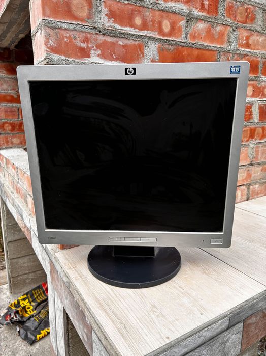 Vand monitor HP L1706