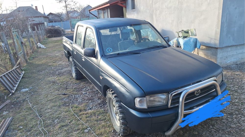 Mazda B 2500  4*4