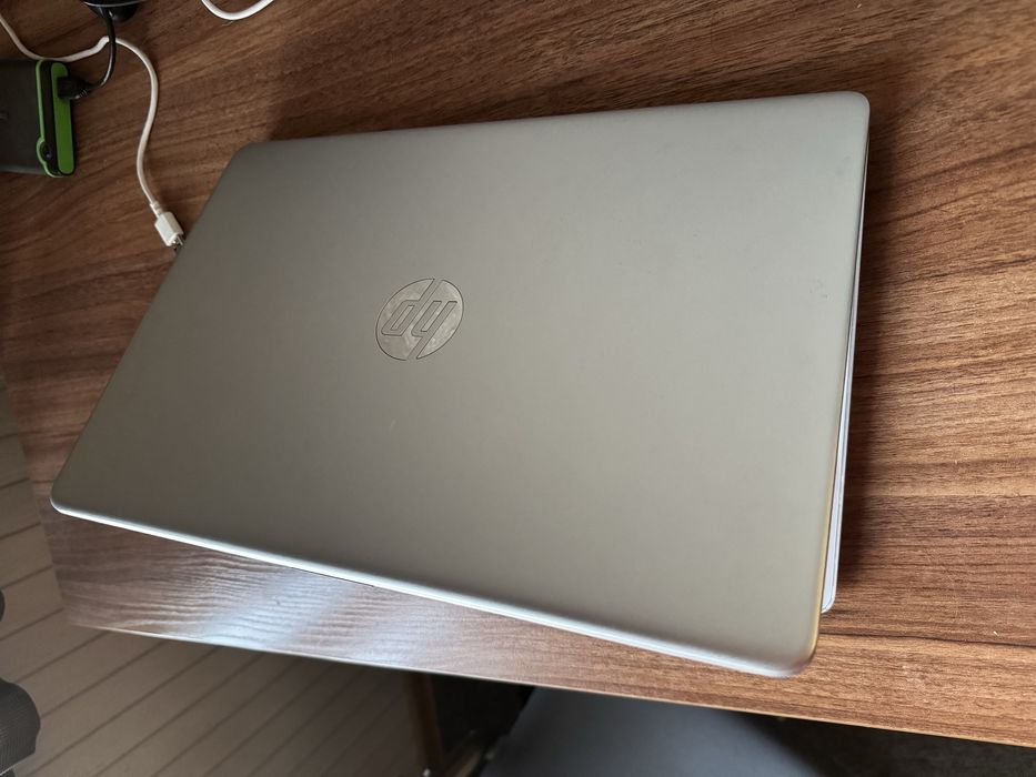 Офисный ноутбук HP