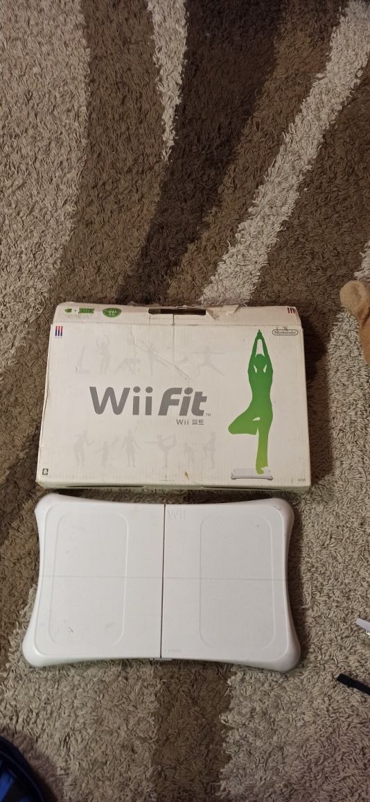 Wii Fit — спортивный видео-тренажёр, разработанный компанией Nintendo