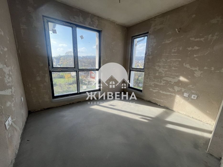 Продавам нова двуетажна къща, м-т Траката, РЗП: 140 кв.м