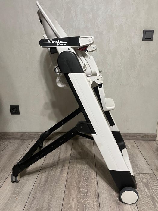 Стульчик для кормления Peg Perego Siesta