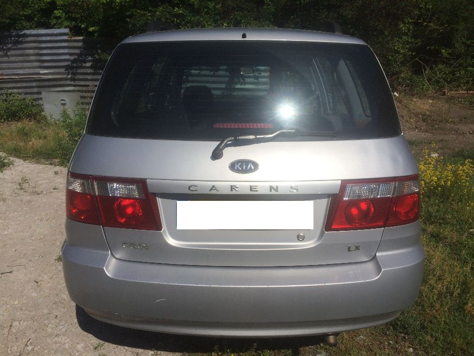 Kia Carens 2.0crdi 113к.с. на части