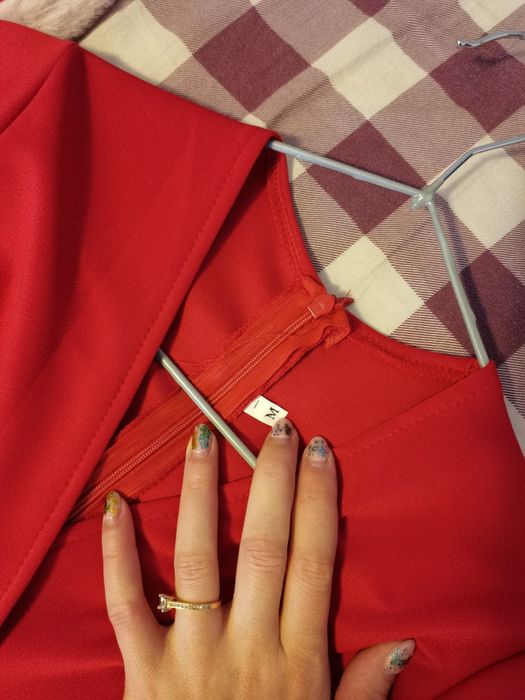 Rochiță roșie, mărimea M